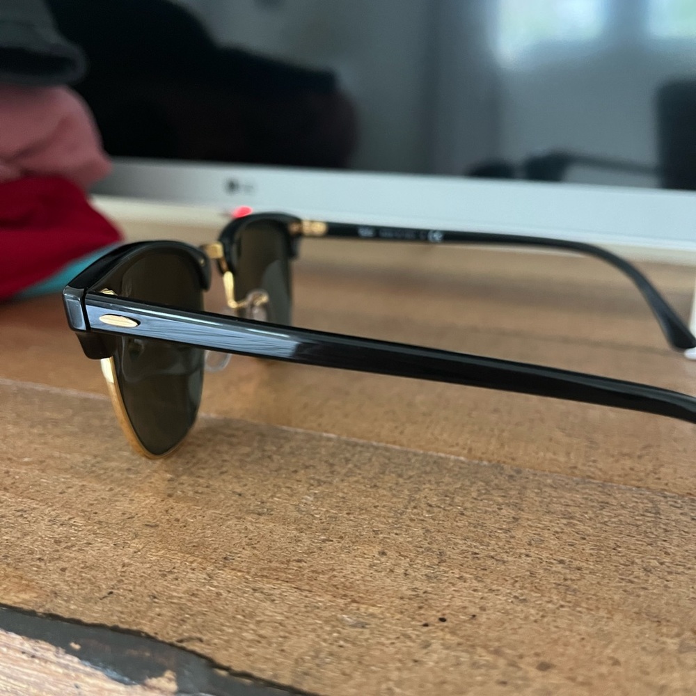 Ray-Ban Clubmaster-RB3016 - Picture 5 of 5